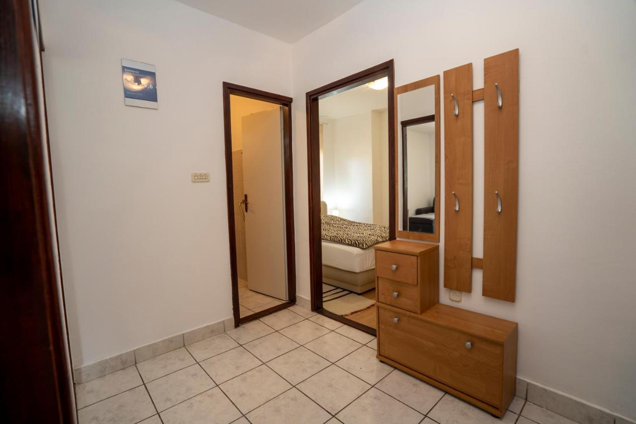 Apartman Curcic คนิน ภายนอก รูปภาพ
