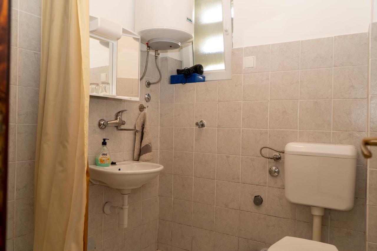 Apartman Curcic คนิน ภายนอก รูปภาพ